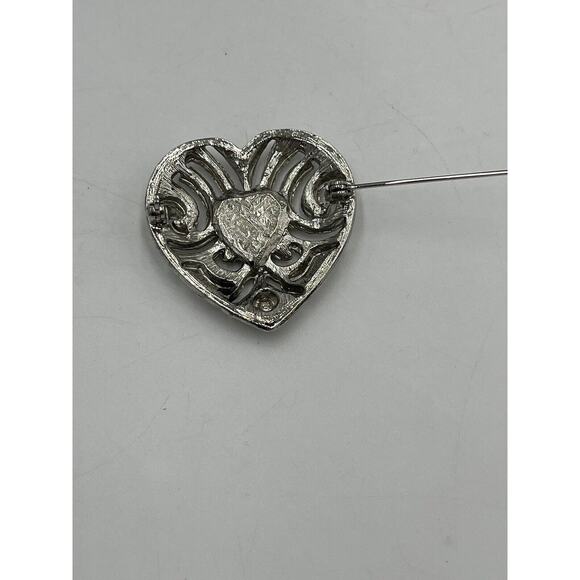 Renaissance Style Filigree Textured Silver Tone Heart Pin Brooch Black Stone - Picture 5 of 9